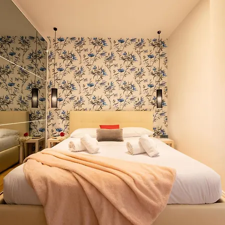 Ta - One Bedroom Luxury Apartment In The Fashion District Florence Exterior photo